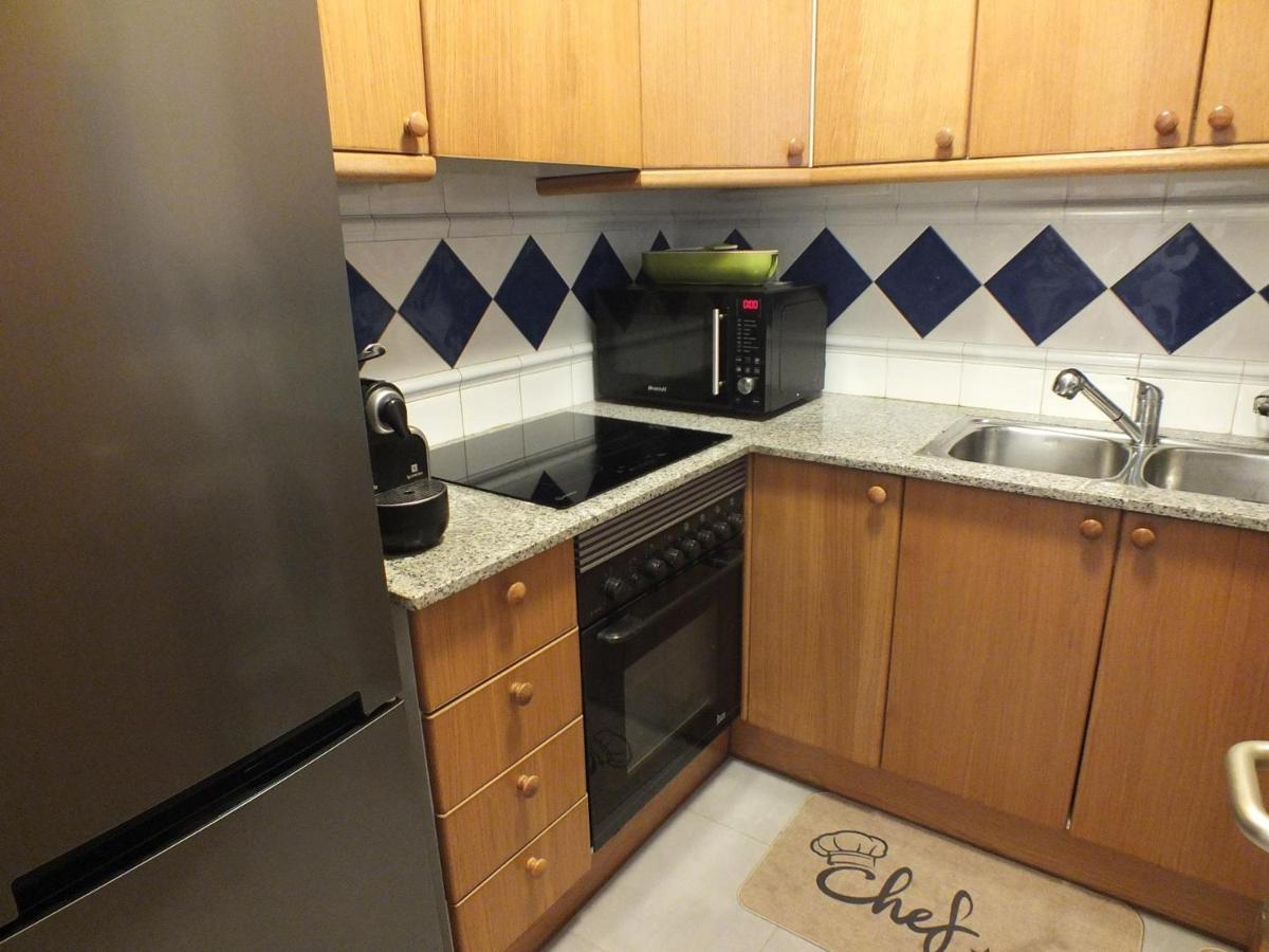 Apartamento Bonito De 2 En Con Estacionamiento, Aire Acondicionado, Cerca Del Centro Y De La Playa - Es-204-46 *