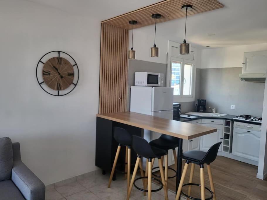 Apartamento T3 Avec Belle Vue Et Parking Rosas