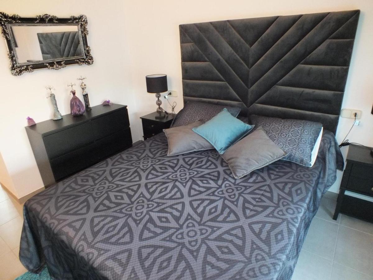 Apartamento Bonito De 2 En Con Estacionamiento, Aire Acondicionado, Cerca Del Centro Y De La Playa - Es-204-46