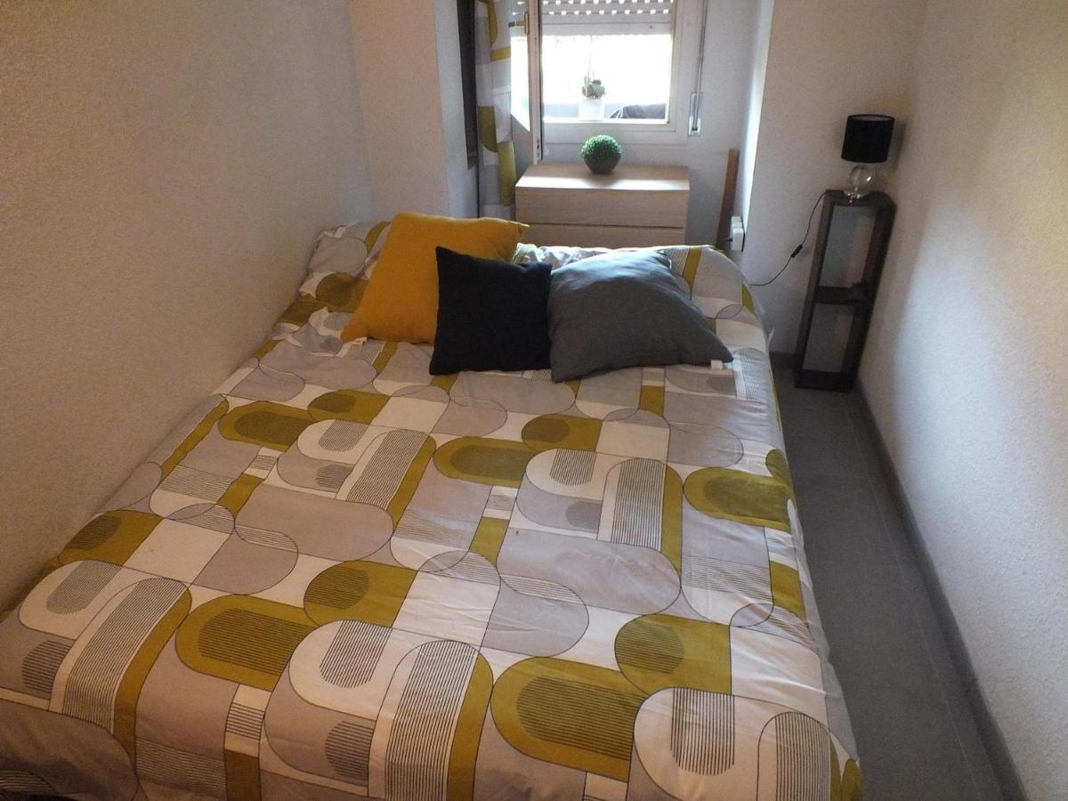 Apartamento Bonito De 2 En Con Estacionamiento, Aire Acondicionado, Cerca Del Centro Y De La Playa - Es-204-46 *