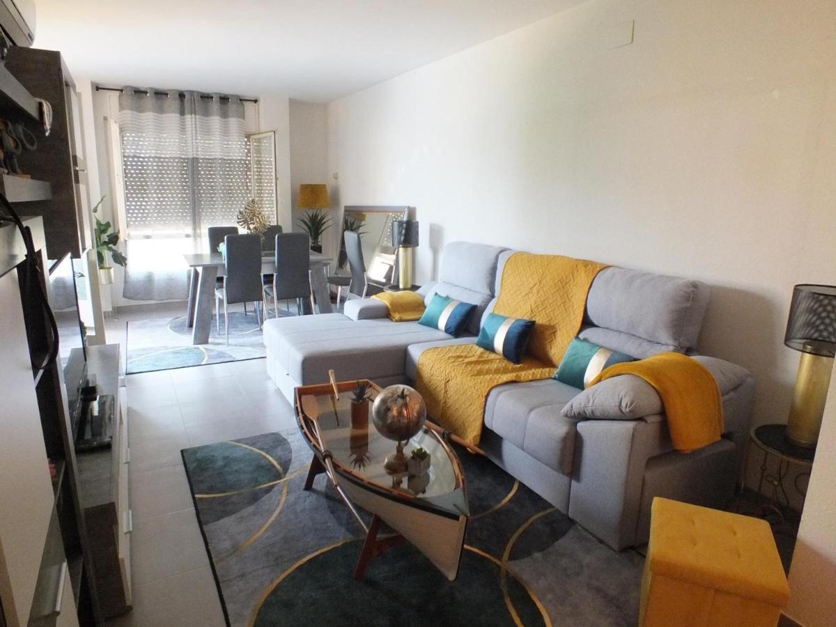 Bonito De 2 En Con Estacionamiento, Aire Acondicionado, Cerca Del Centro Y De La Playa - Es-204-46 Apartamento