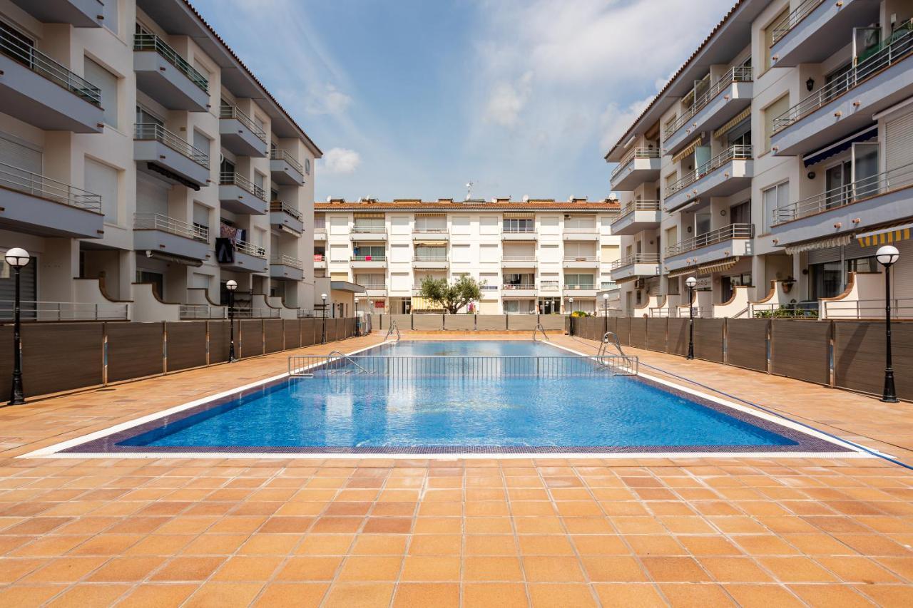 Omega 7 Apartment *