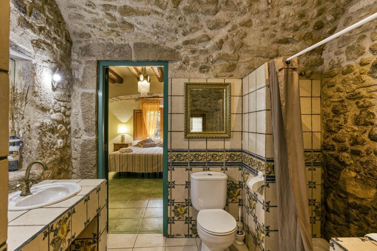 Masia Grande Rural Gat Vell Country house *