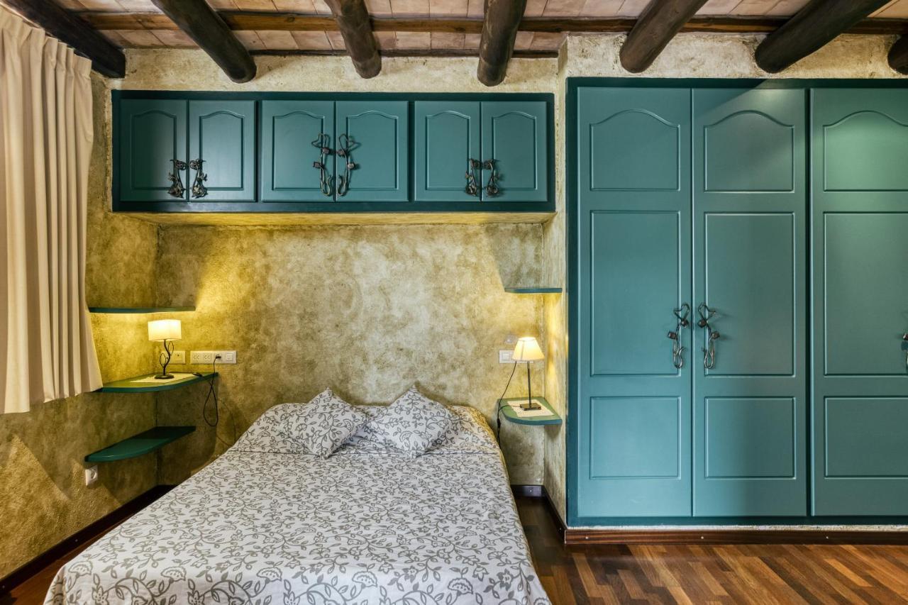 Masia Grande Rural Gat Vell Country house