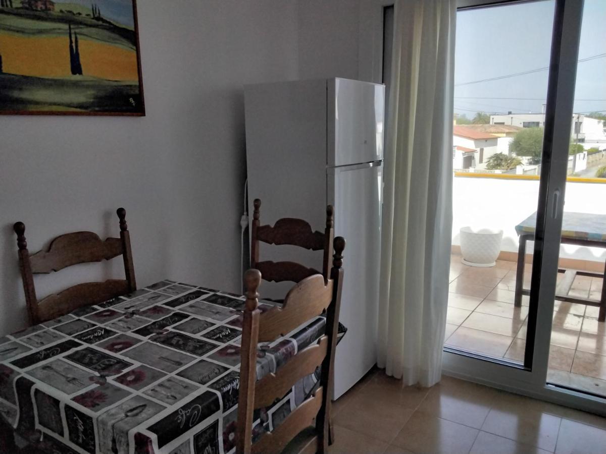 Sur Les Canaux Empuriabrava