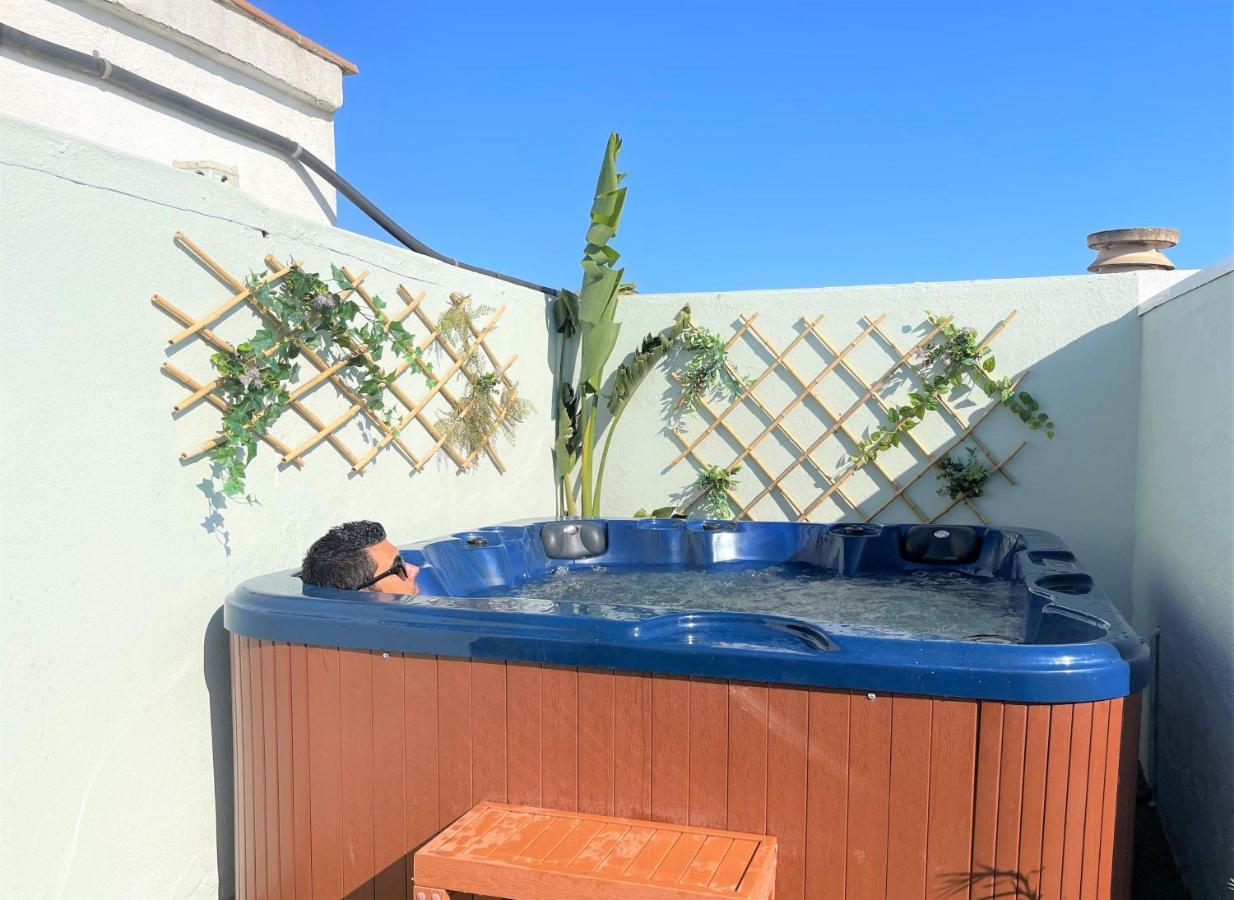 Holidays Port Ducal 3 Jacuzzi Apartamento Ampuriabrava
