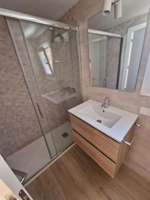 ¡precioso Bajo A Estrenar! Apartment