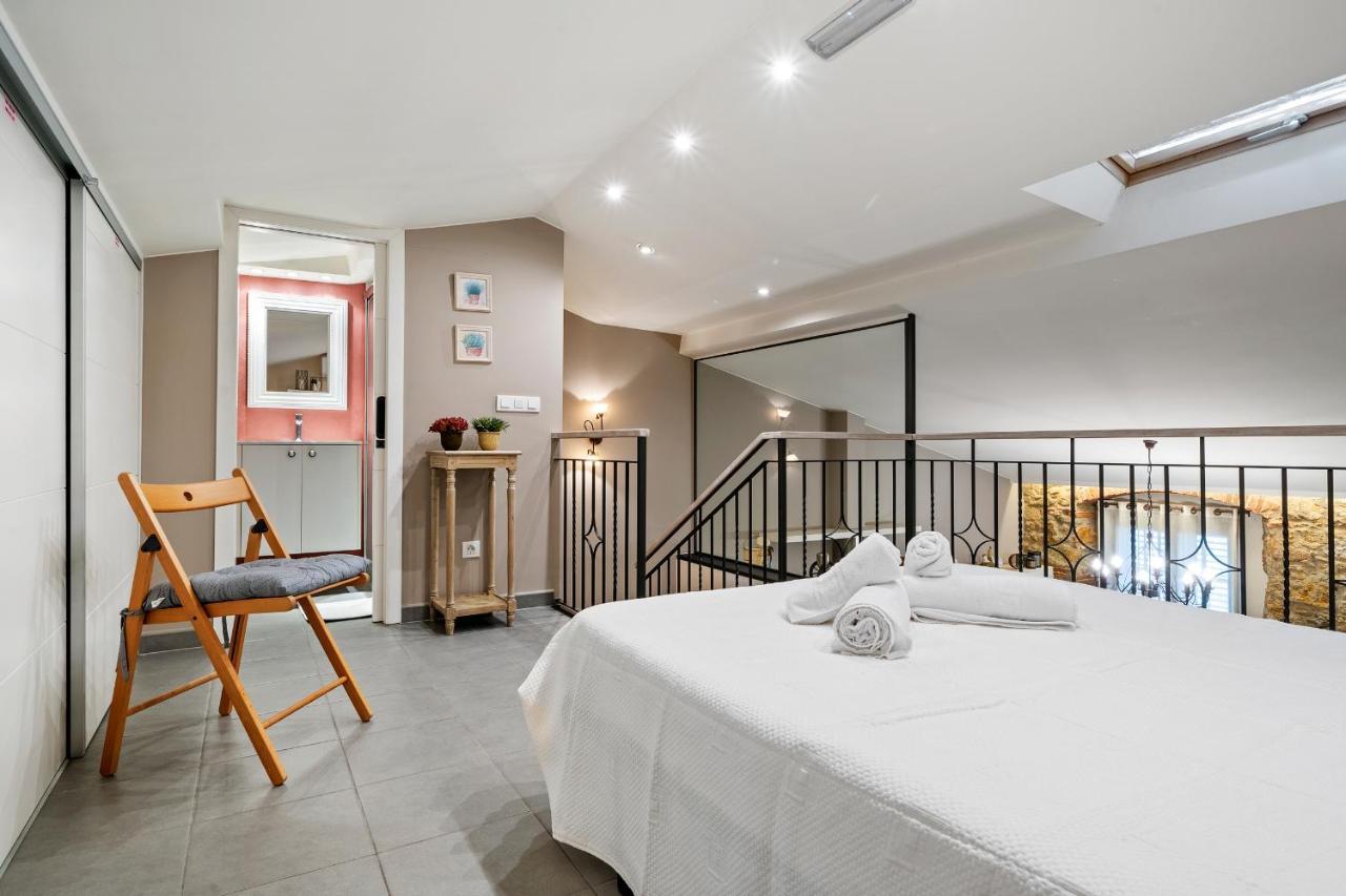 Hauzify I Casa Palou Holiday home *