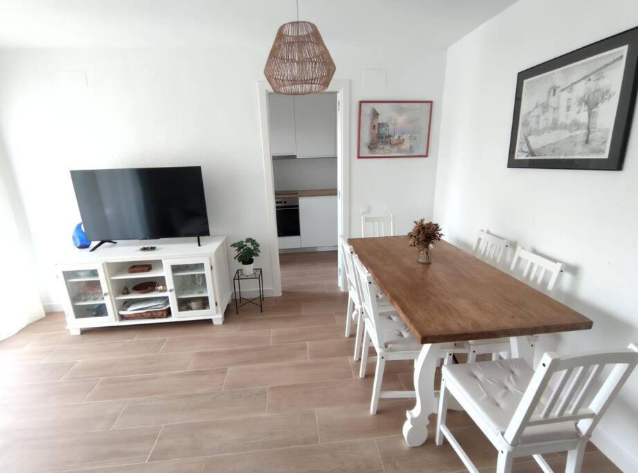 Apartment Amplio Con Piscina Al Lado De La Playa