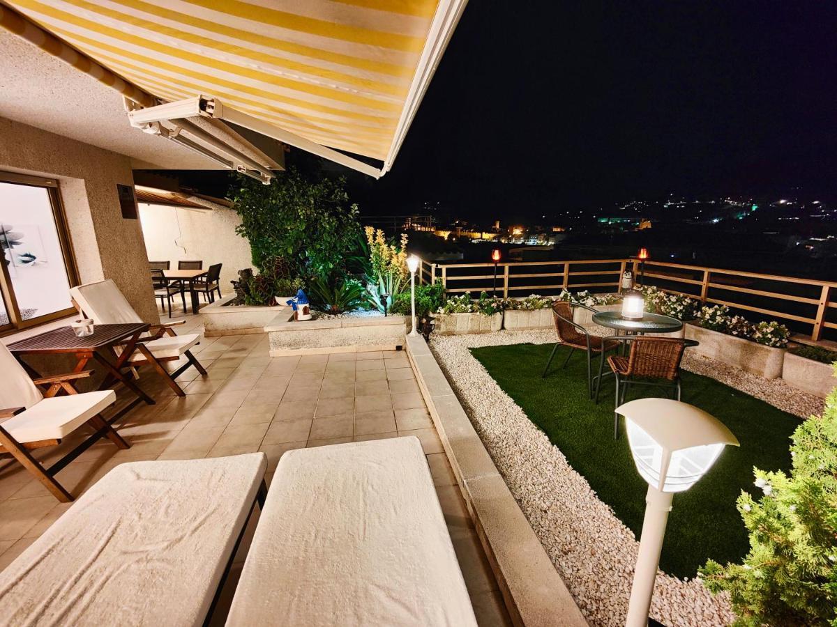 Apartment Luna Tossa De Mar With Jacuzzi, 5Mins Walking To The Beach, Sea And Castle View Big Terrace Apartment Tossa de Mar