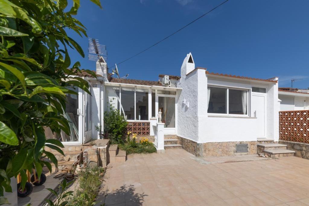 A&m Empuria Holiday home