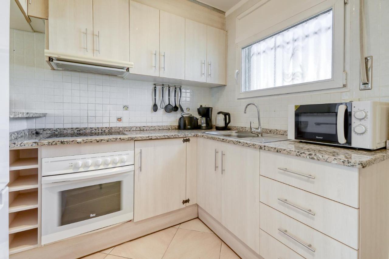 Port Petit 10 Amarre 3x8 -immo Barneda Holiday home Empuriabrava