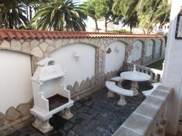 Amb Amarre I Jardi Сasa de vacaciones Ampuriabrava