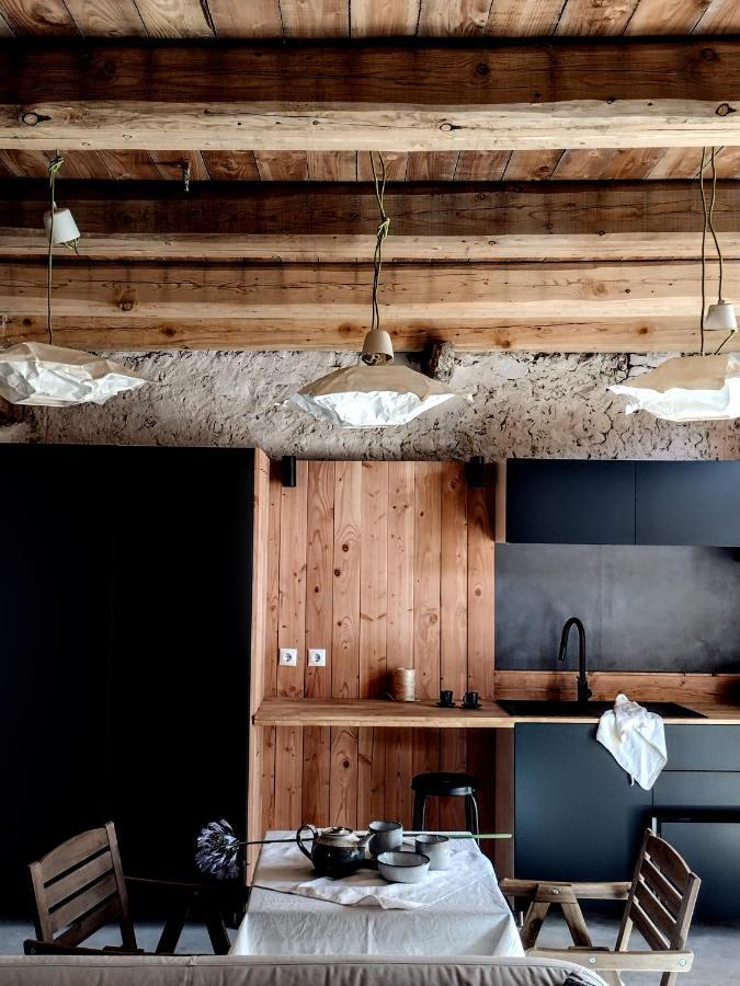 Tat, Loft In A Old Coach House