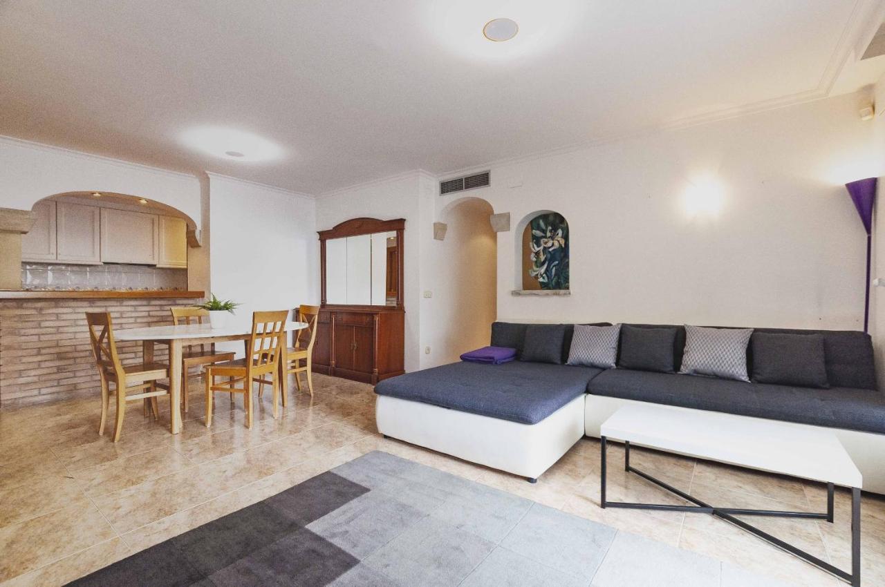 1232 Gaudi 100m Playa - Apivend Immo