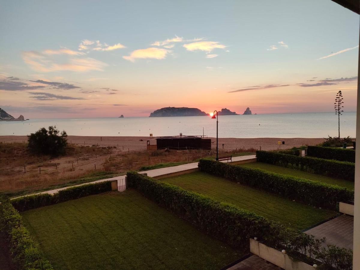 Pis A Peu De Platja Amb Vistes *