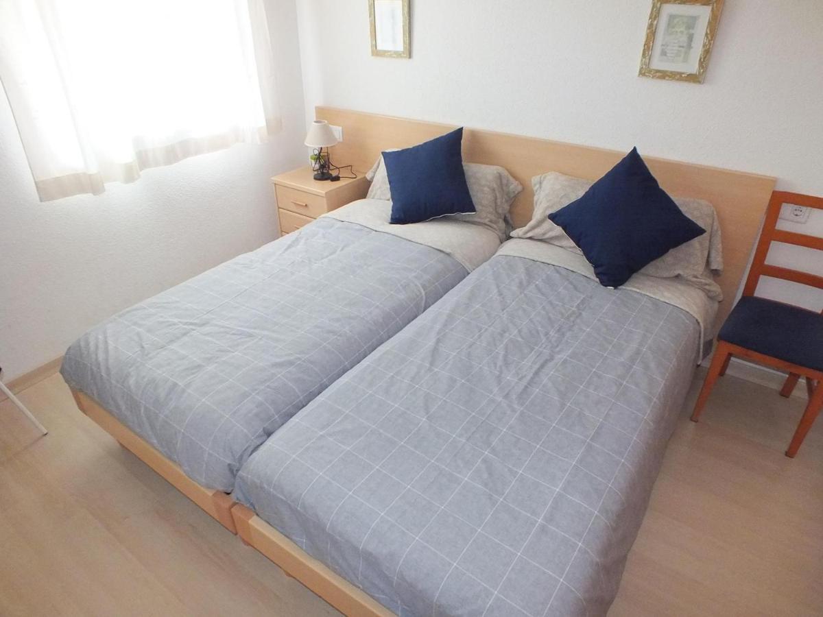 Con Piscina Comunitaria Y Parking En Roses, Cerca De Playa Y Actividades - Es-204-15 *