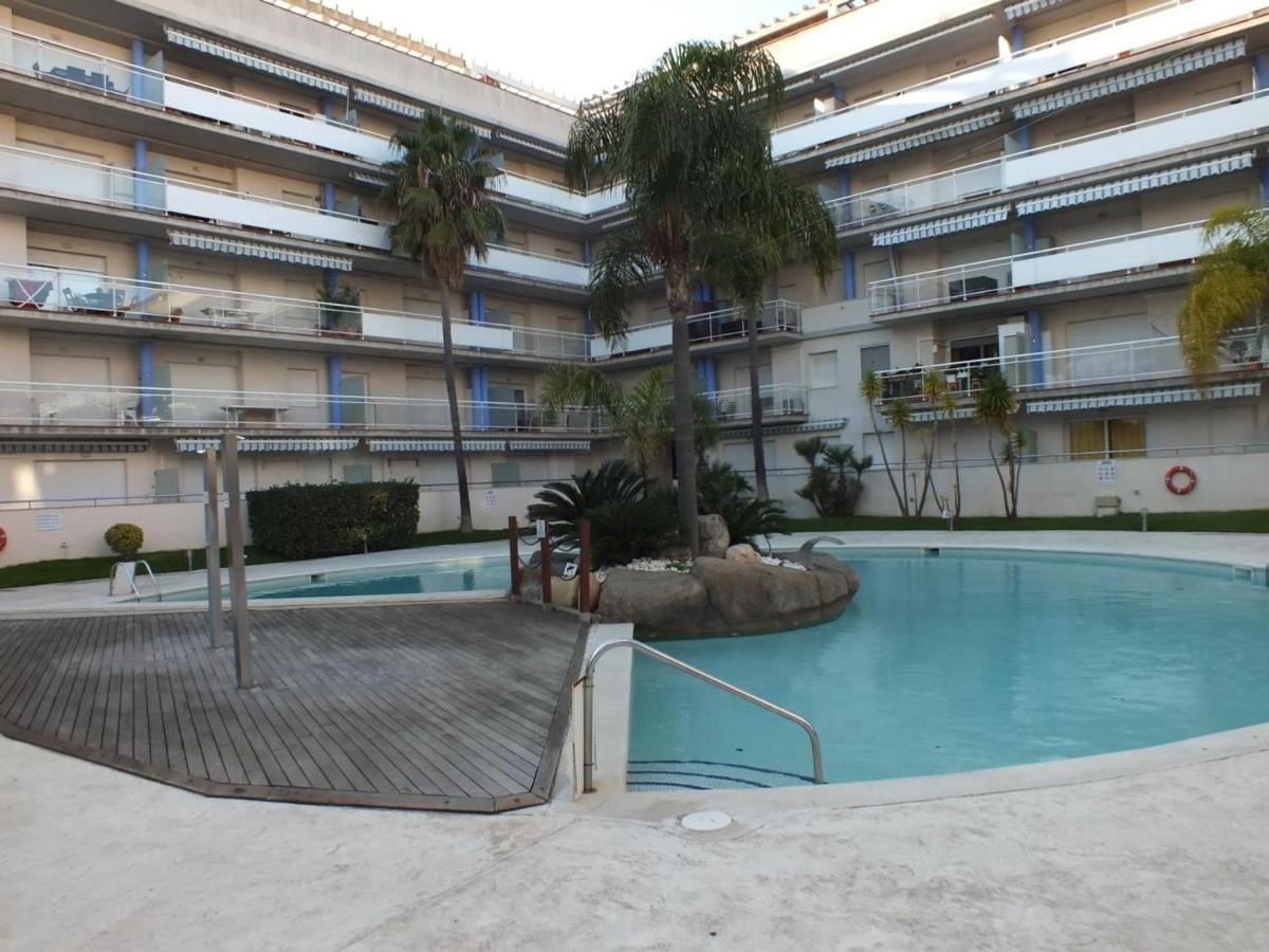 Con Piscina Comunitaria Y Parking En Roses, Cerca De Playa Y Actividades - Es-204-15 * Roses