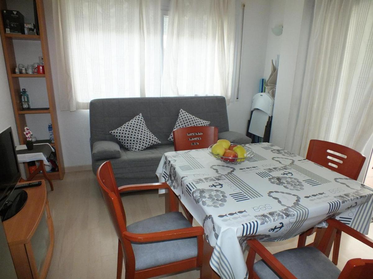 Con Piscina Comunitaria Y Parking En Roses, Cerca De Playa Y Actividades - Es-204-15
