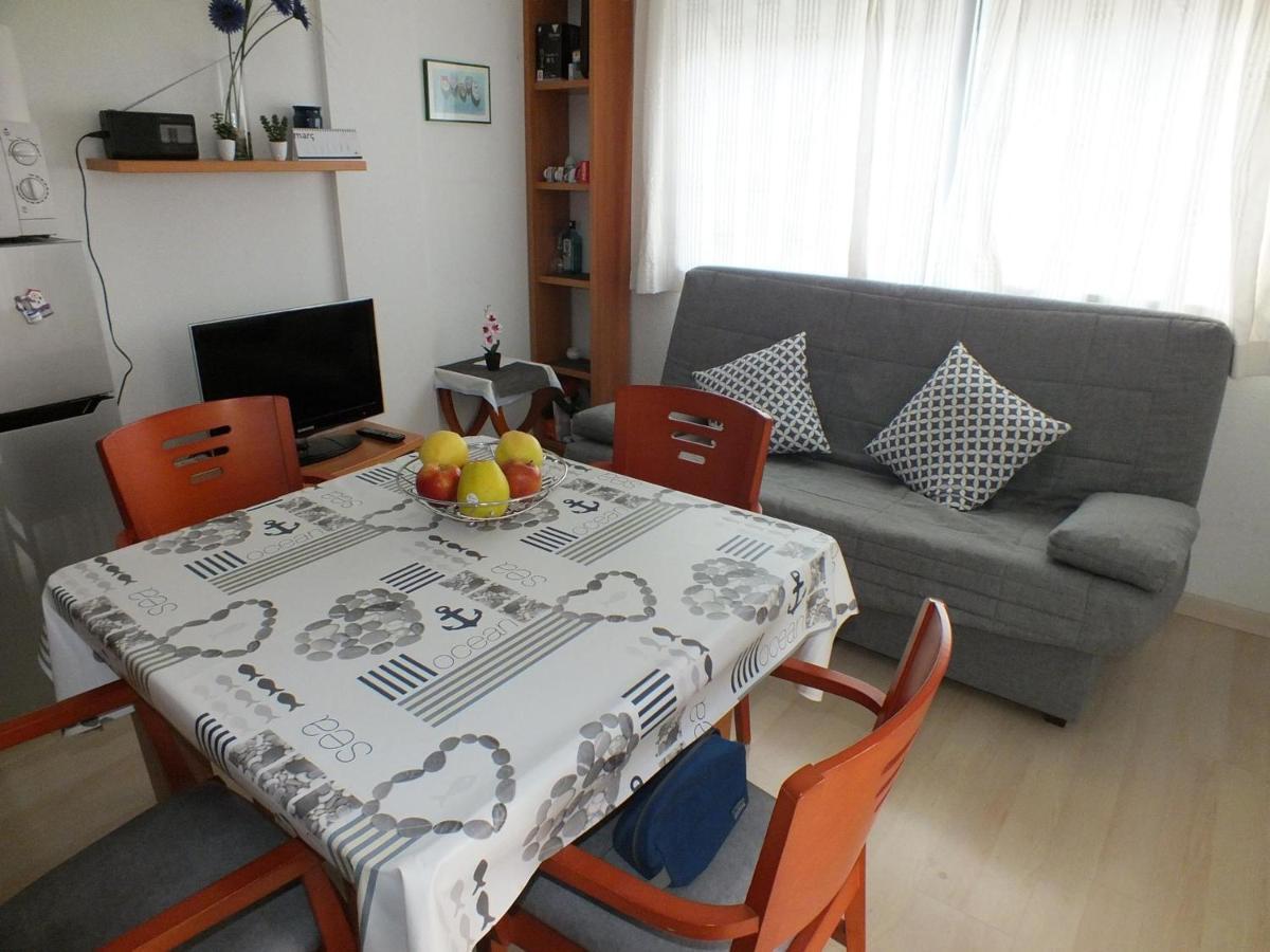 Apartamento Con Piscina Comunitaria Y Parking En Roses, Cerca De Playa Y Actividades - Es-204-15