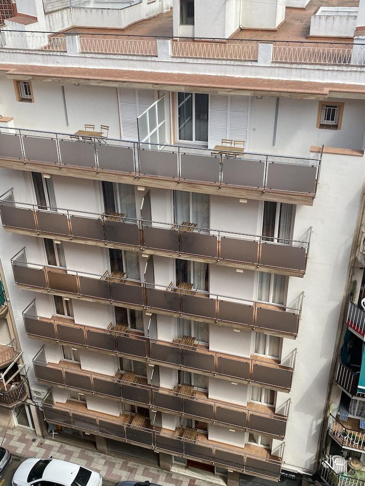 Ar Easy Isern * Blanes