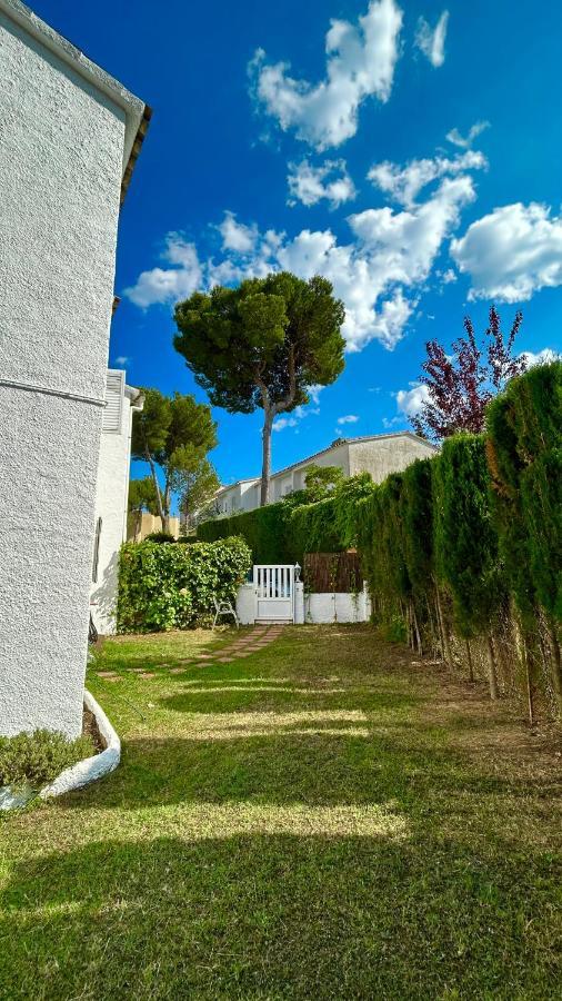 Apartamento Casa Con Jardin Y Piscina Comunitaria *