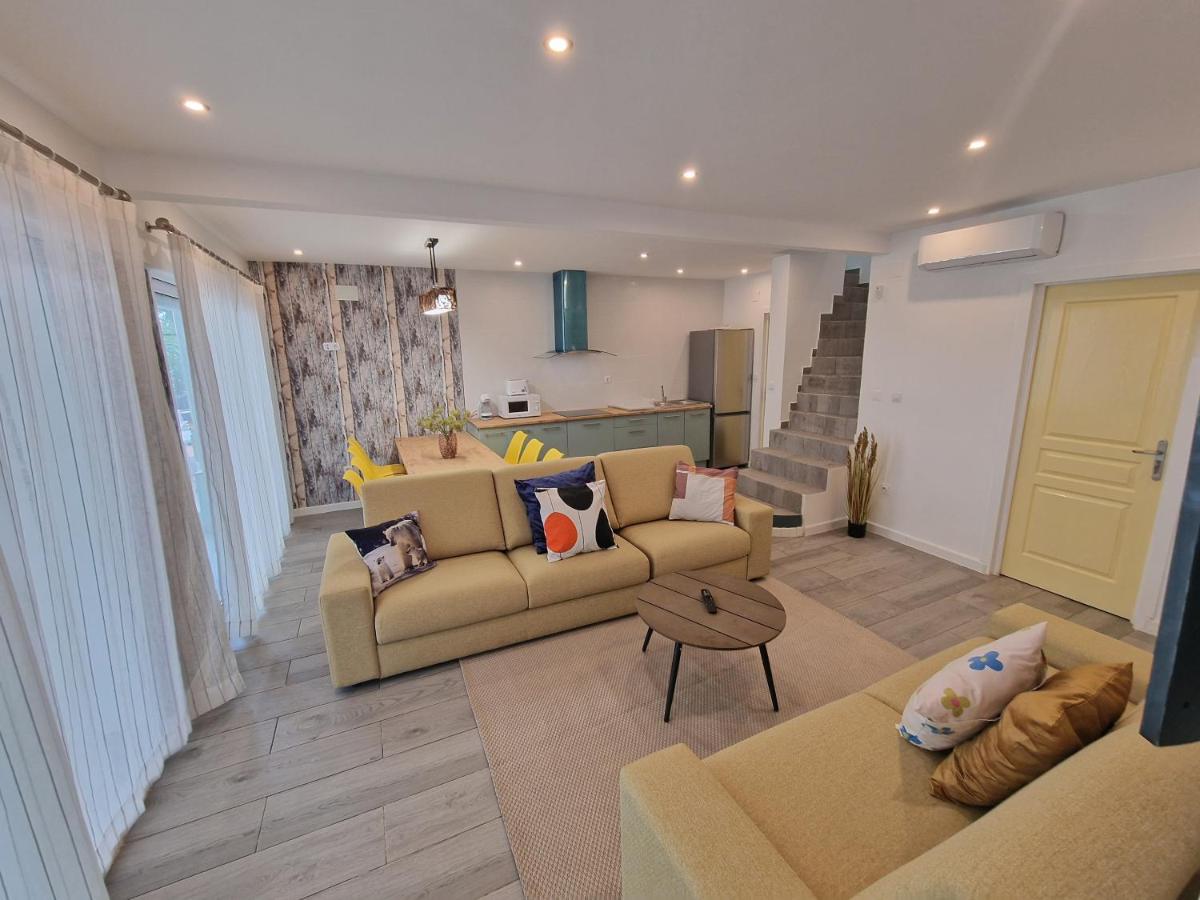 Casa Neptuno 10 Personas Solarium Patio Privado Con Bbq, Y Aire Acondicionado Ampuriabrava