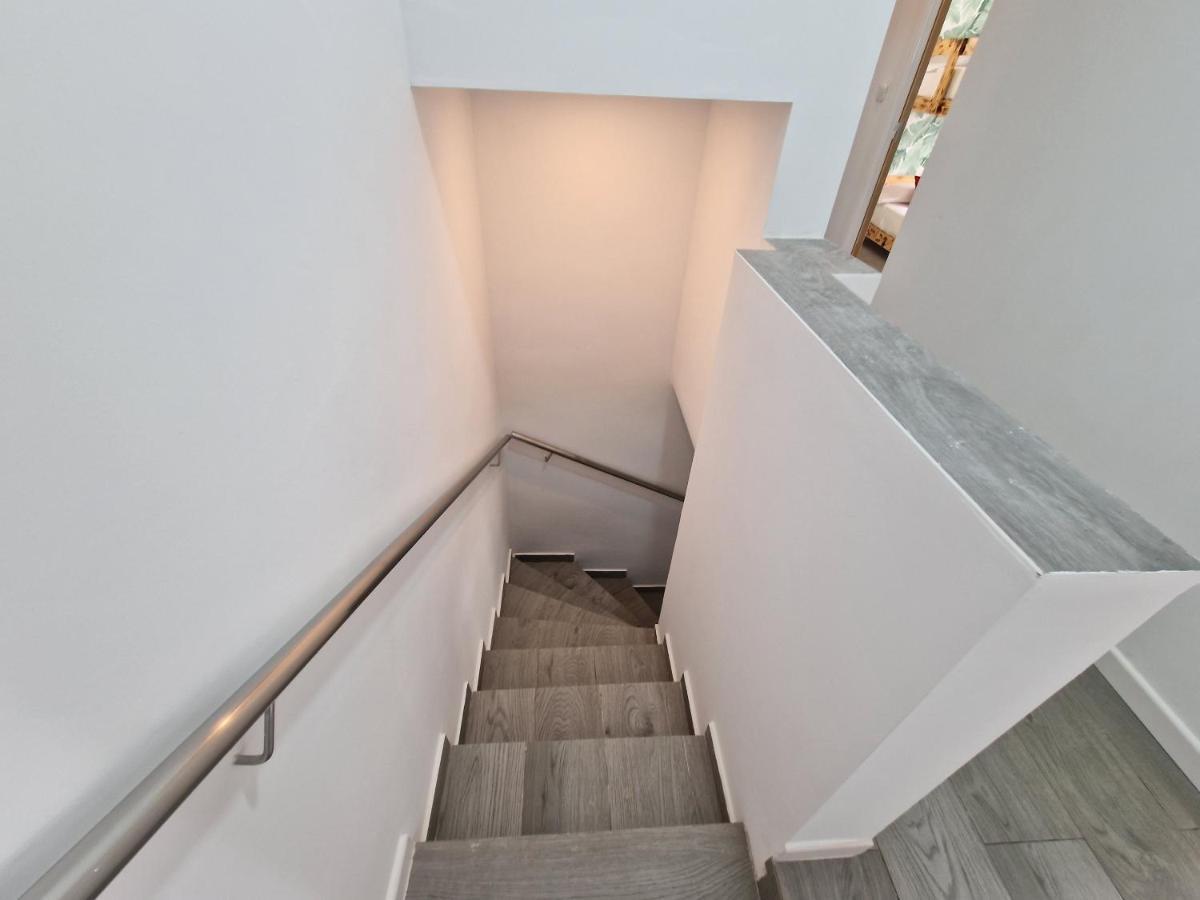 Сasa de vacaciones Casa Neptuno 10 Personas Solarium Patio Privado Con Bbq, Y Aire Acondicionado *