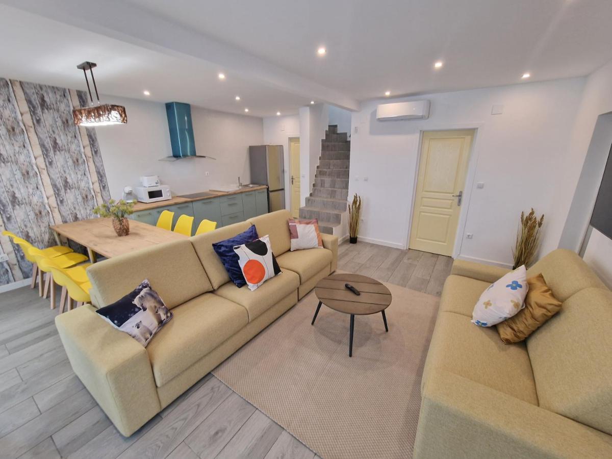 Сasa de vacaciones Casa Neptuno 10 Personas Solarium Patio Privado Con Bbq, Y Aire Acondicionado *