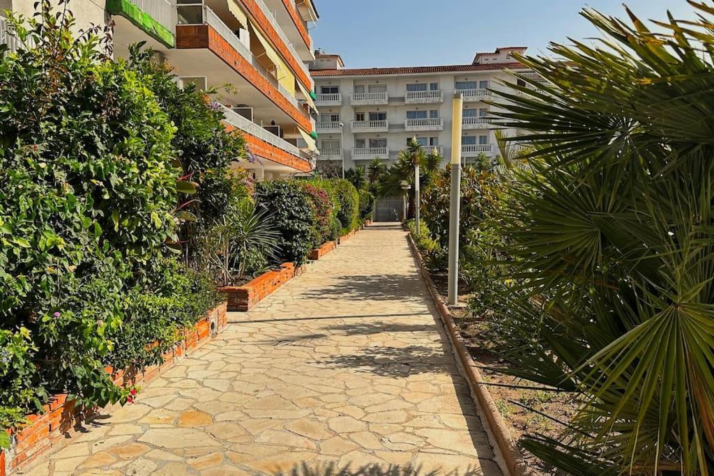 Piso Amable Con Piscina Cerca De Mar Apartment *