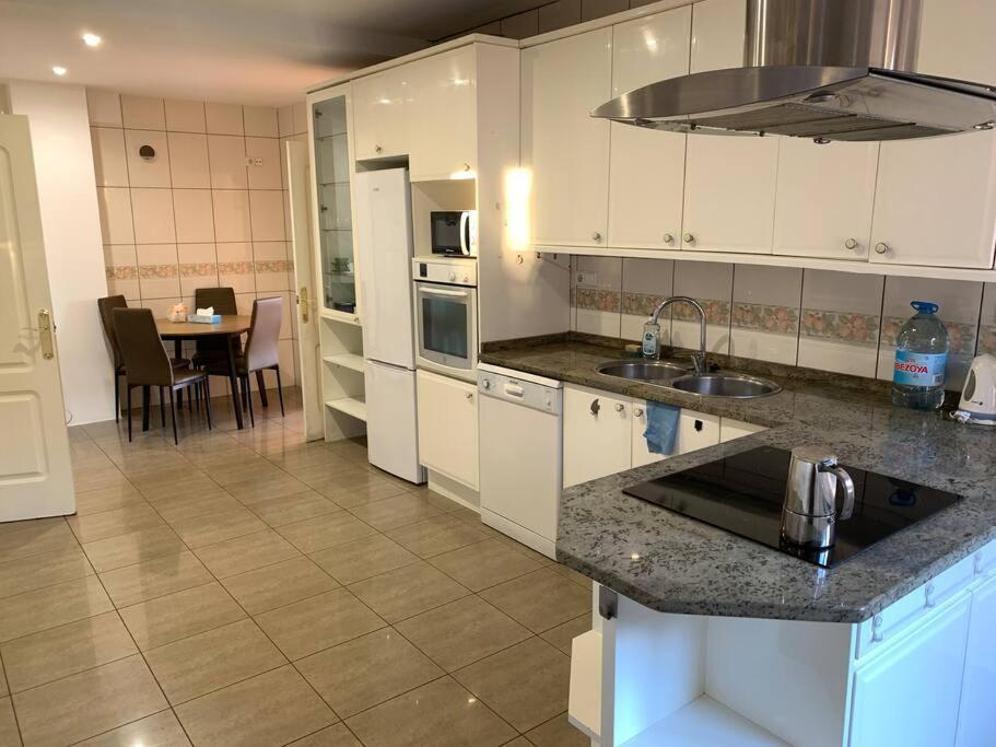 Villa Leo Con Vistas Al Mar Y Piscina Privada Rosas
