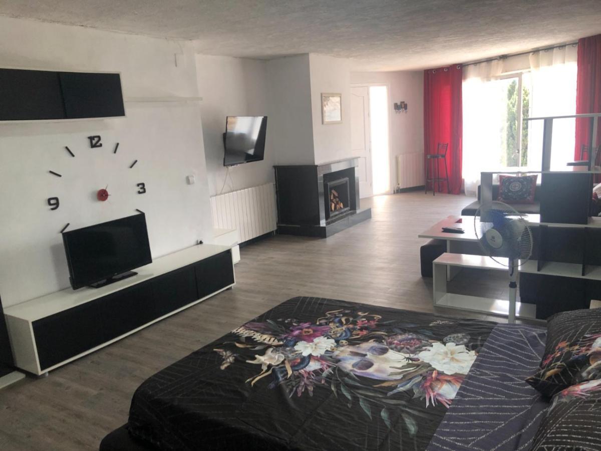 Apartamento Estudio En Alquiler *