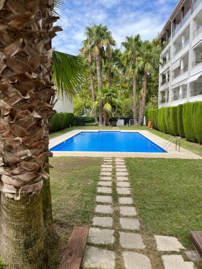 Amplio Con Acceso Directo A Piscina *