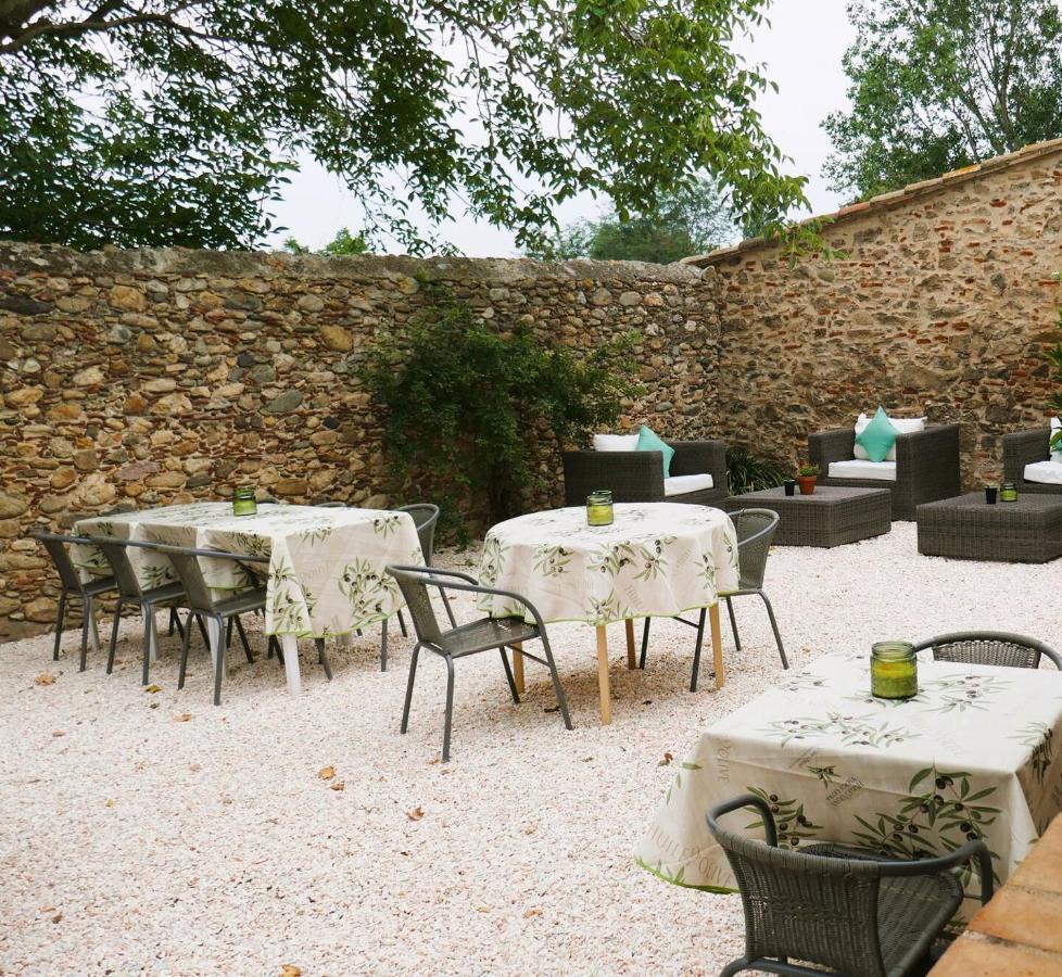 Hotel Carbo De *