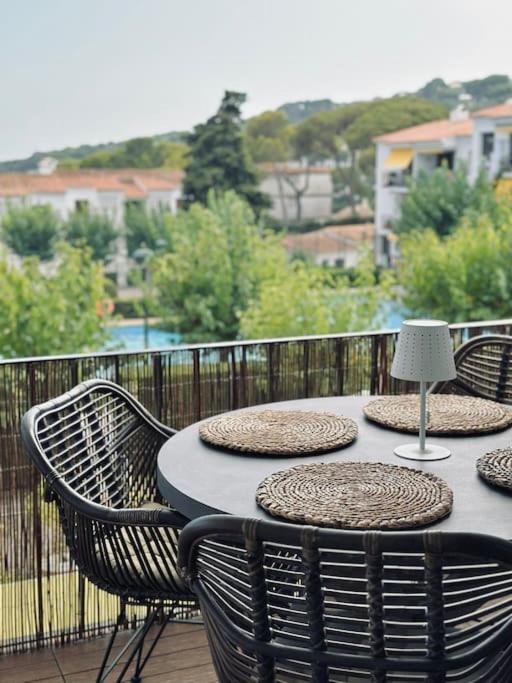The Golden Oak In Calella Centre - 100m From
