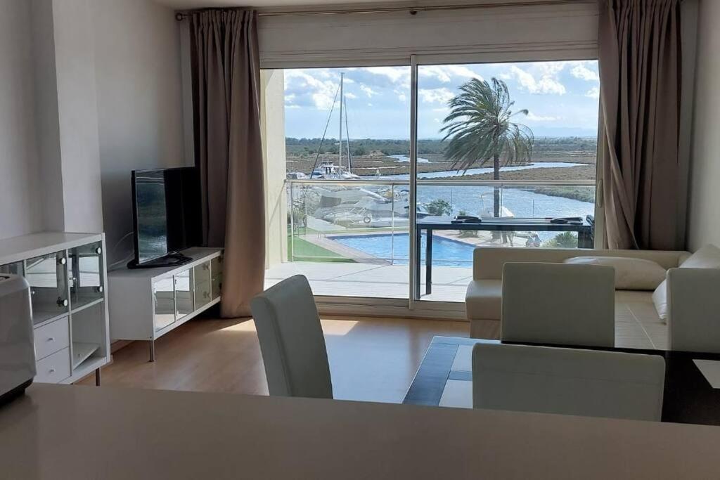 Apartment Amb Piscina I Zona Enjardinada Roses