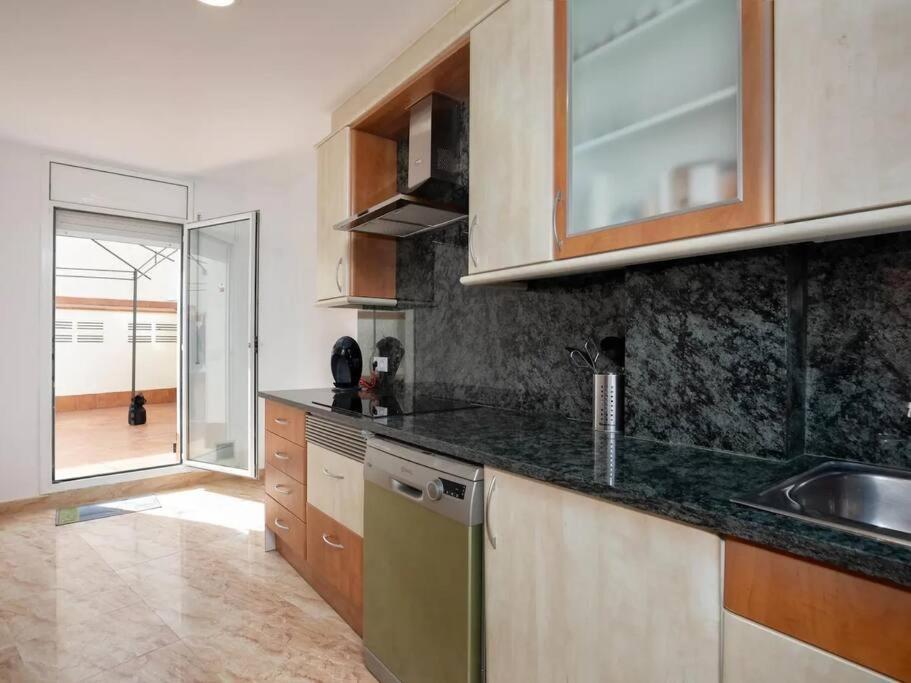 A 50m De La Playa Apartment