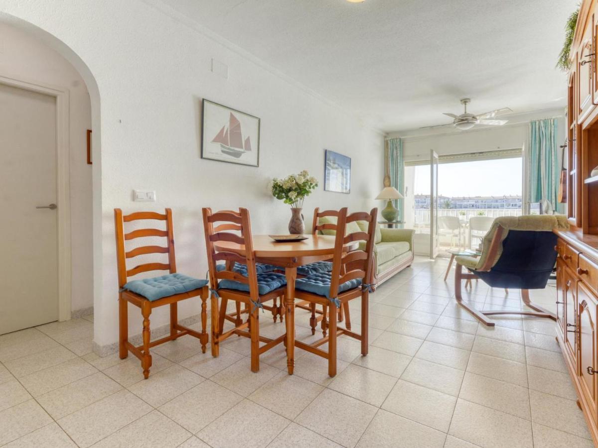 Sant Maurici By Interhome Apartamento
