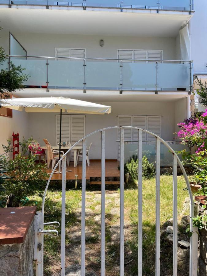 Apartamento T3 De 65 M2 Terrasse Jardin A 300 M De La *
