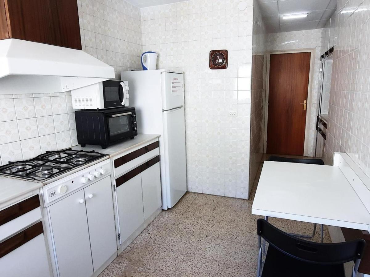 En Primera Linea De Playa Con Terraza Y 3 En - Es-170-71 Apartamento *