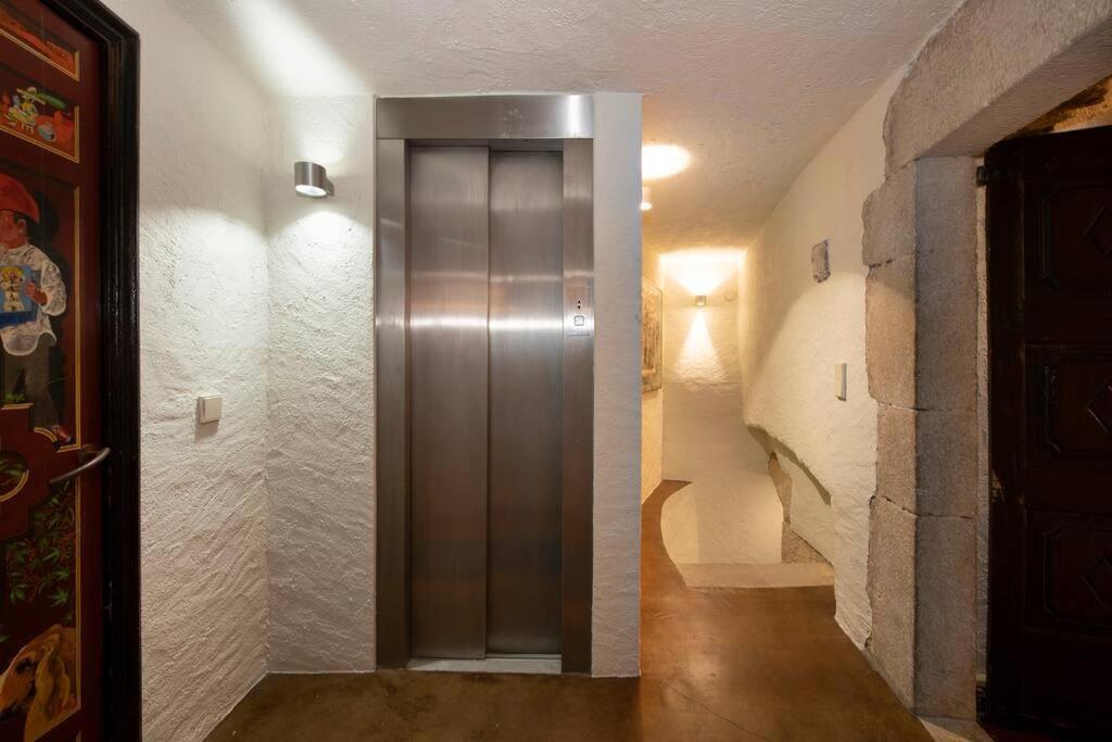 Casa Rufina, Exclusive & Charming Stone House In Costa Brava Villa *
