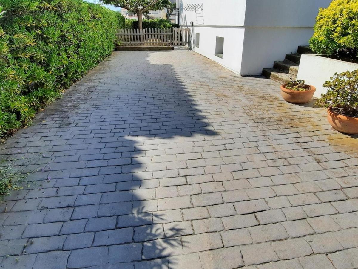 Tranquilo Con Terraza Y Jardin Cerca De La Playa - Es-170-47 Llanca