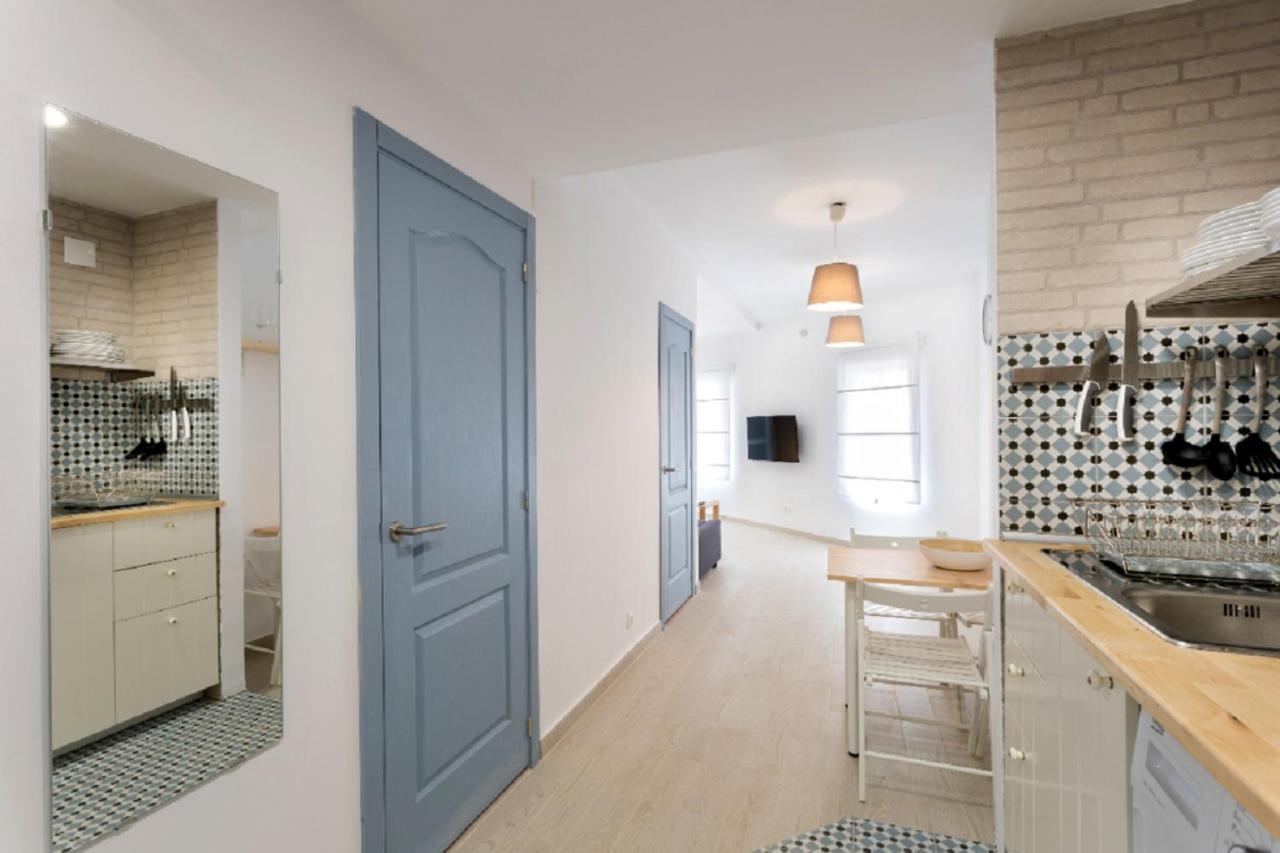 Flat Near The And Center Of 