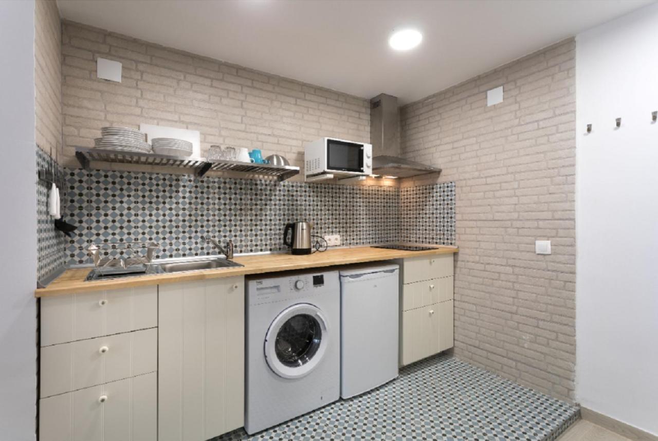 Flat Near The And Center Of 