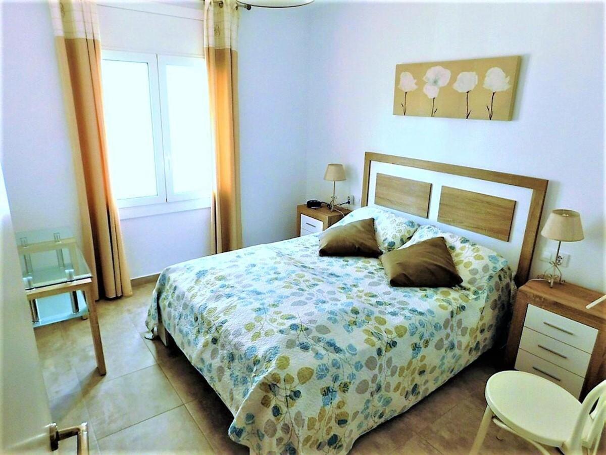 Apartamento En 5-6 Personas, 2ª Linea De Playa, Terraza, Parking, Sin Mascotas, Sabanas Incluidas - Es-258-41 *