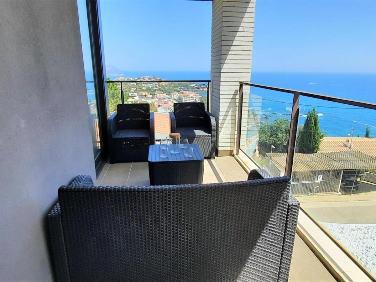 Encantador Con Terraza En - Es-170-74 * Llançà