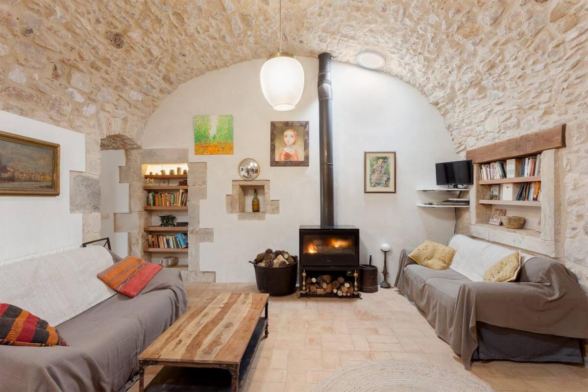 Feliu, Masia Stone House, And Ground-floor Apartment, Sant Daniel-girona