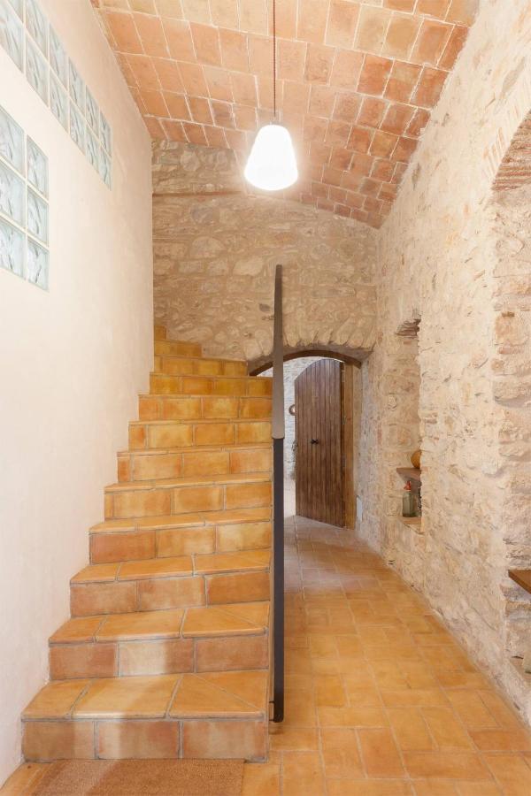 Feliu, Masia Stone House, And Ground-floor Apartment, Sant Daniel-girona Girona