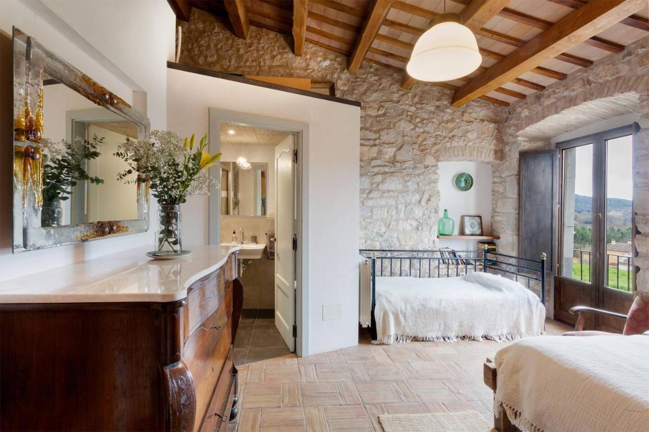 Feliu, Masia Stone House, And Ground-floor Apartment, Sant Daniel-girona