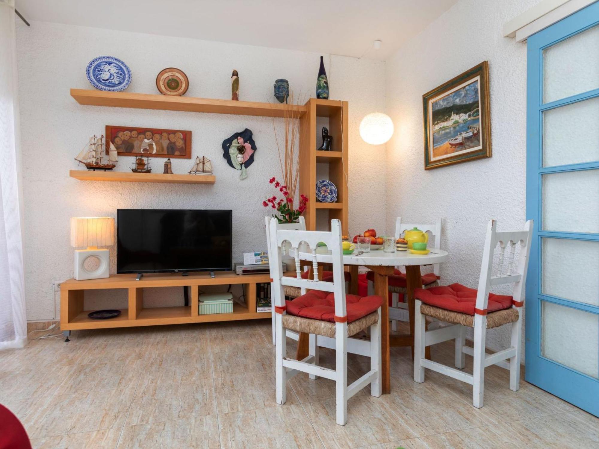 Les Oranetes By Interhome Llanca